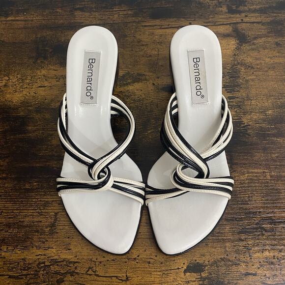 Bernardo Wedge Sandals Womens Sz 7.5M Black White Leather Strappy Open Toe‎ - Picture 1 of 9